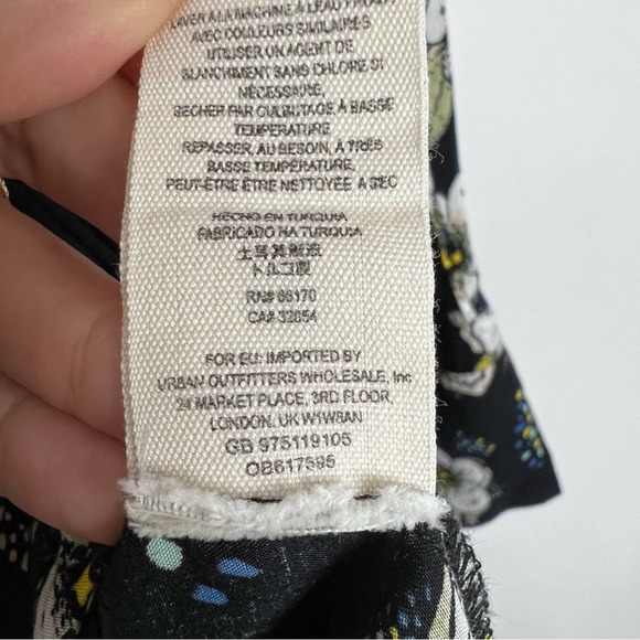 Free People Floral Surplice Tunic Top Large Black - Picture 7 of 9